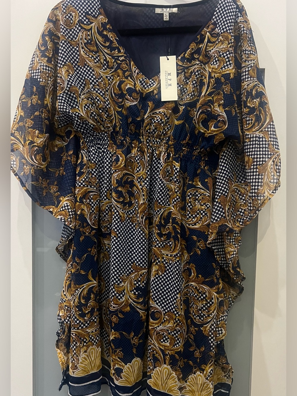 BRAND NEW MPH Collection Women's Printed V-Neck Short Sleeve  Size Large
